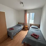 Cozy House With Free Parking *