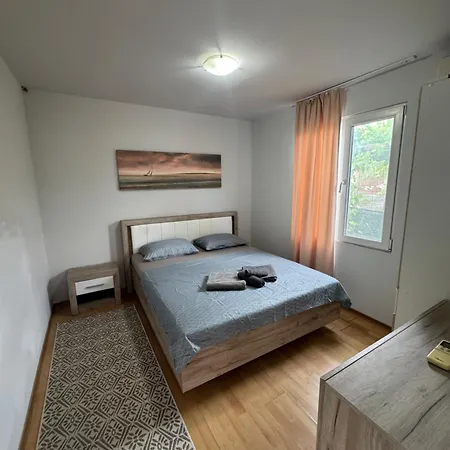 Apartmán Cozy House With Free Parking