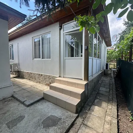 Cozy House With Free Parking * Varna